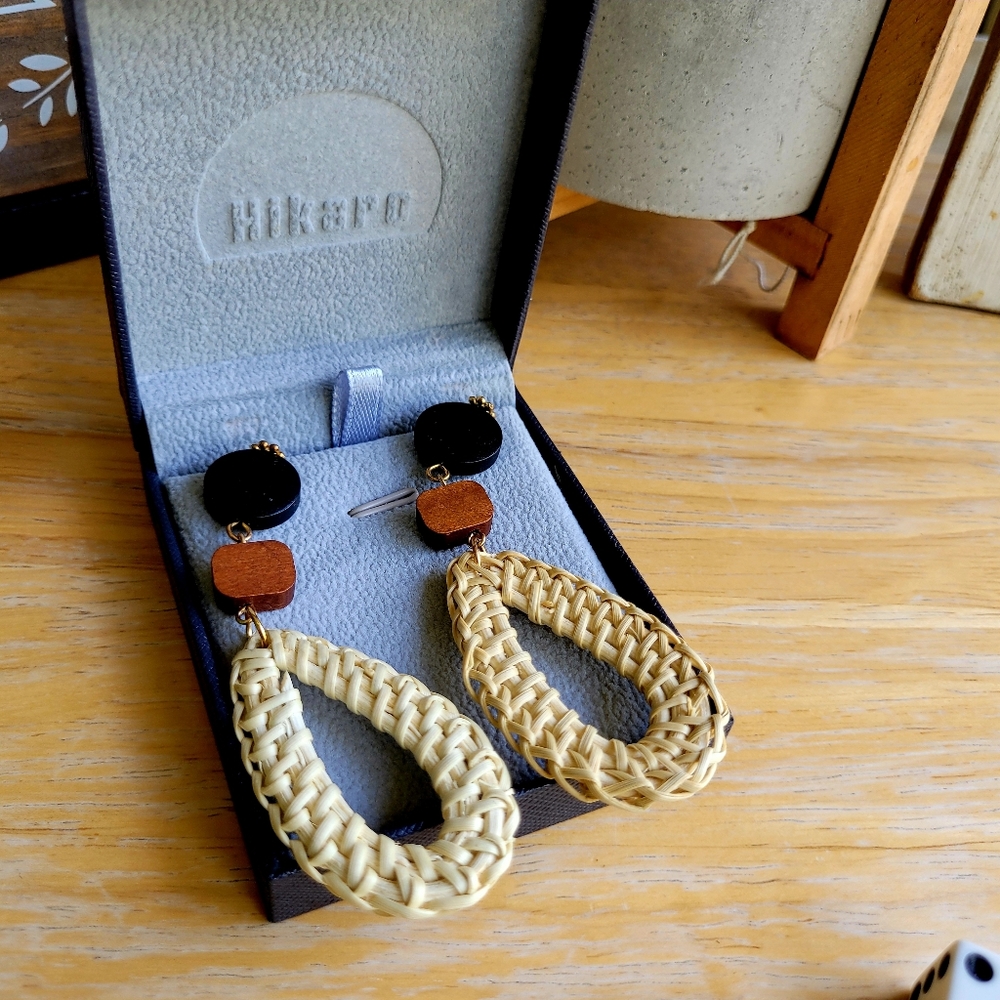 Hikaro Fashion Earrings